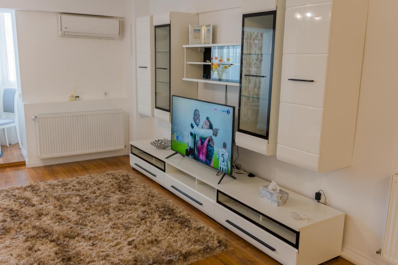Cozy & Spacious 2br With Netflix Appartamento Bucarest