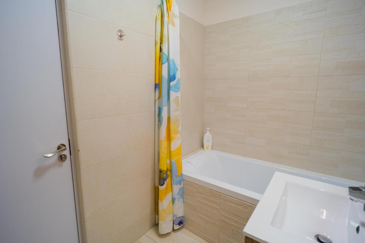 Cozy & Spacious 2br With Netflix Appartamento *