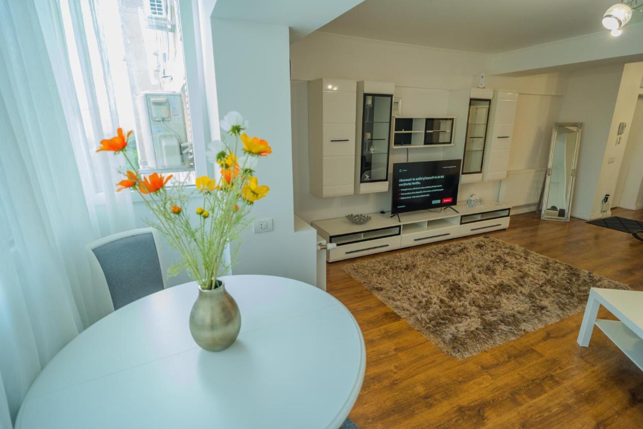 Appartamento Cozy & Spacious 2br With Netflix Bucarest