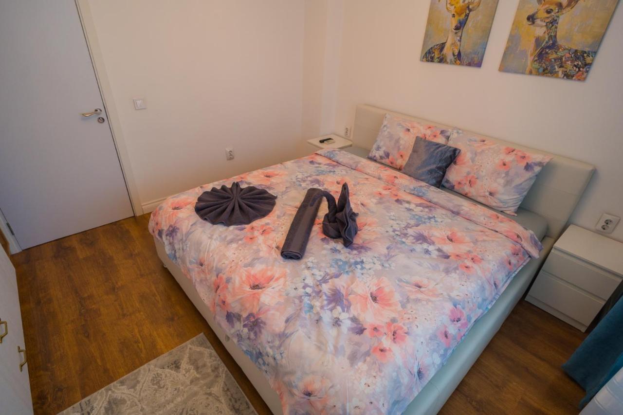 Cozy & Spacious 2br With Netflix * Bucarest