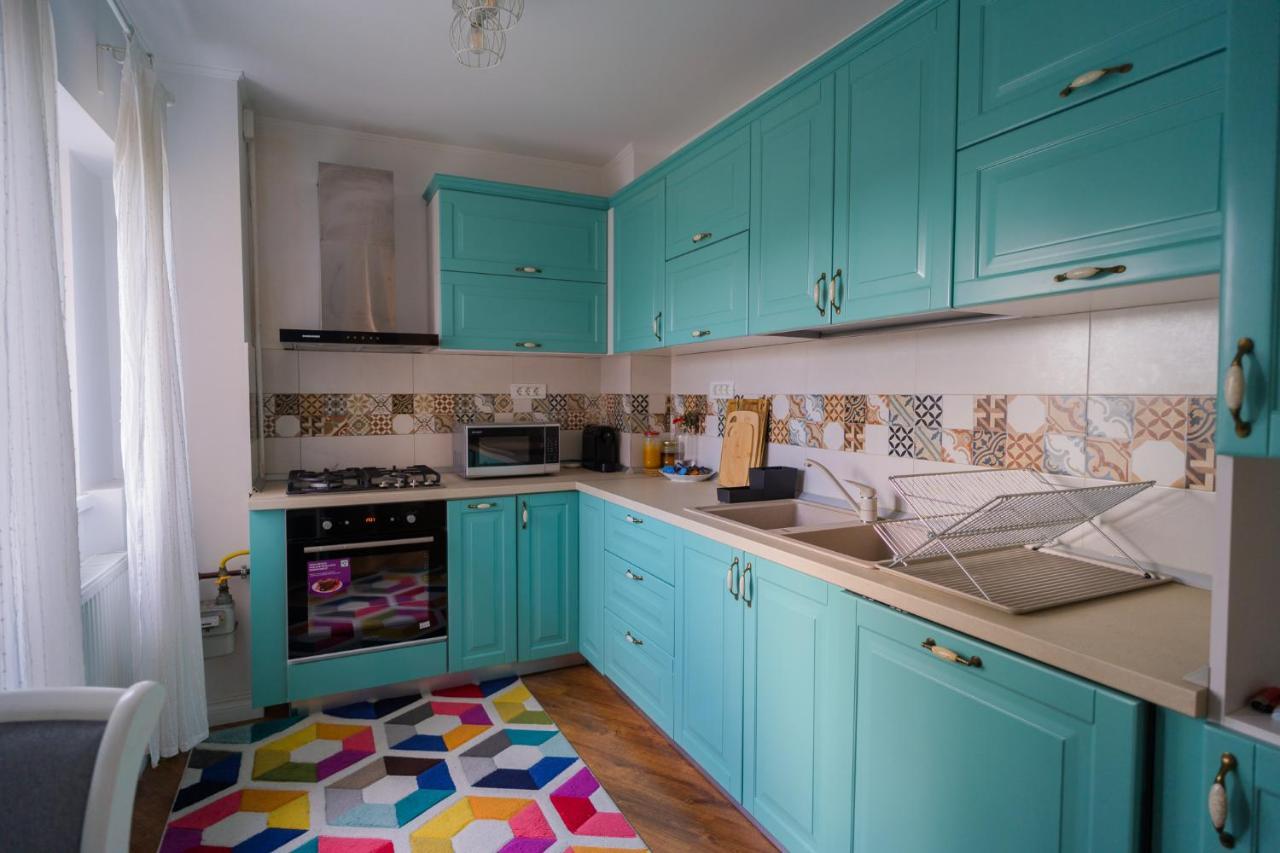 Cozy & Spacious 2br With Netflix Bucarest