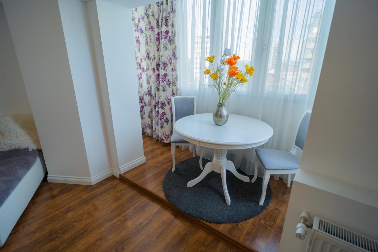 Cozy & Spacious 2br With Netflix * Bucarest